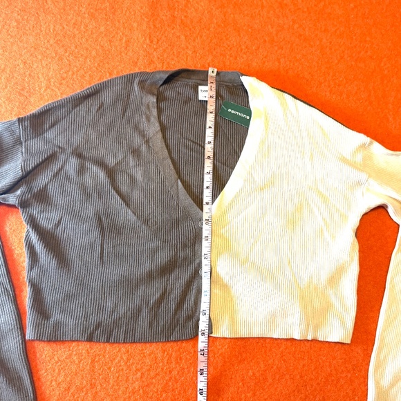 Brown and cream two-tone ribbed cropped V-neck soft cardigan NWT - Picture 6 of 7